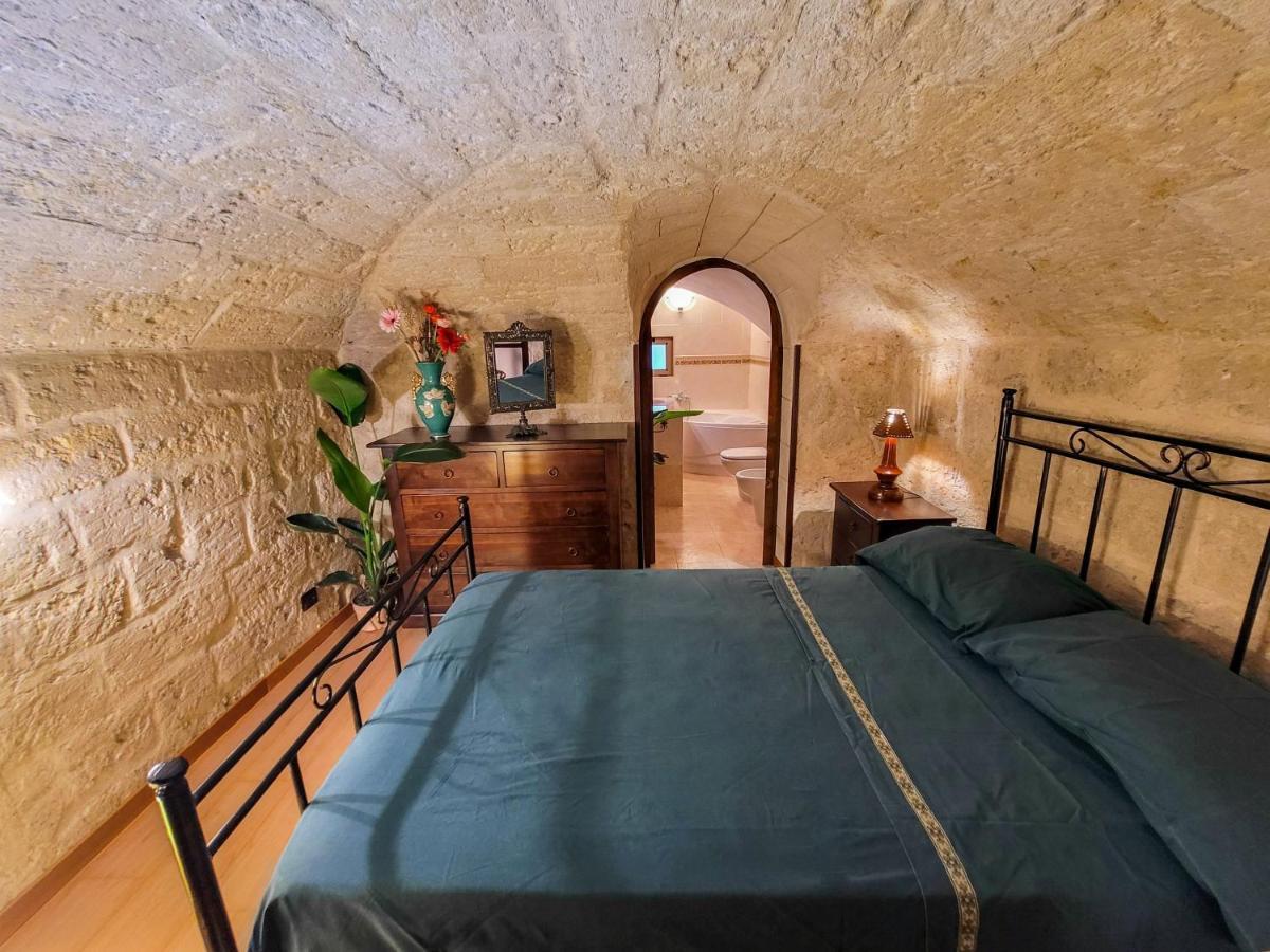 Cozy Classical Residence In The City Center Bari Buitenkant foto