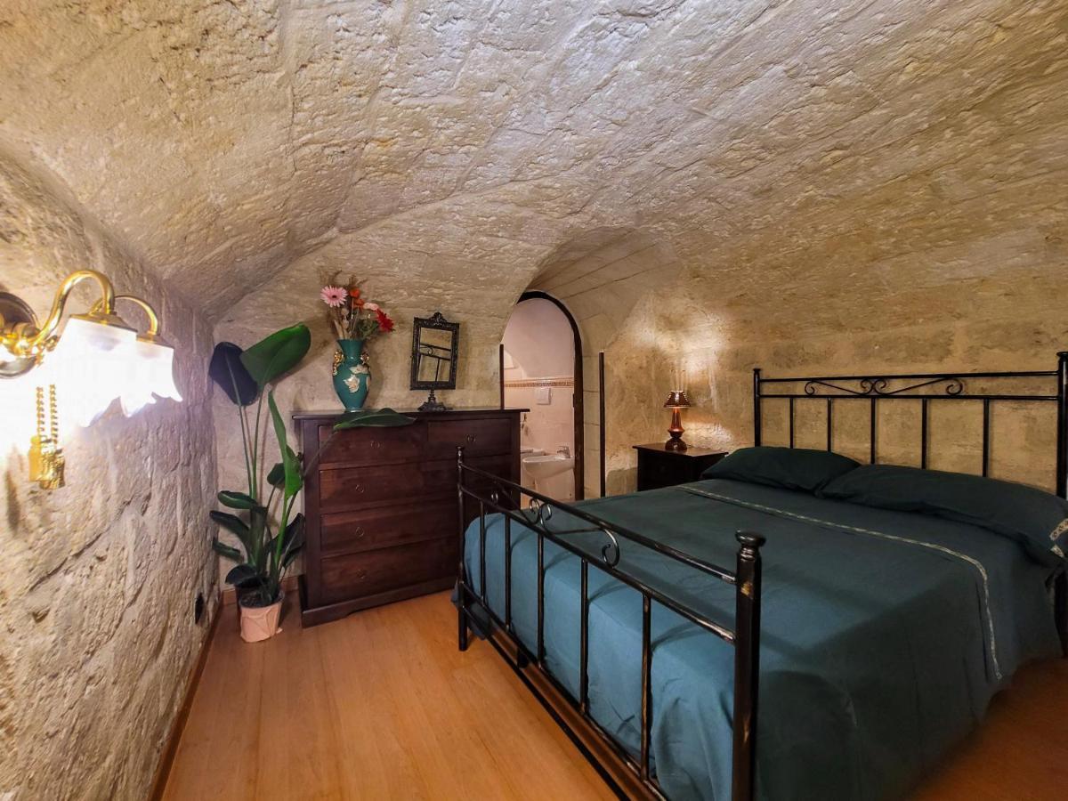 Cozy Classical Residence In The City Center Bari Buitenkant foto